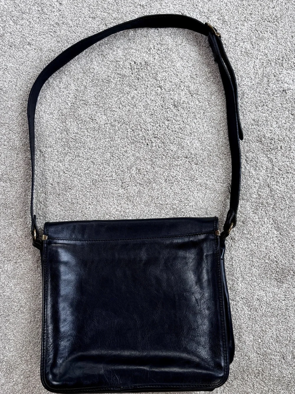 Black Leather Laptop Crossbody Bag - Professional Everyday Carry